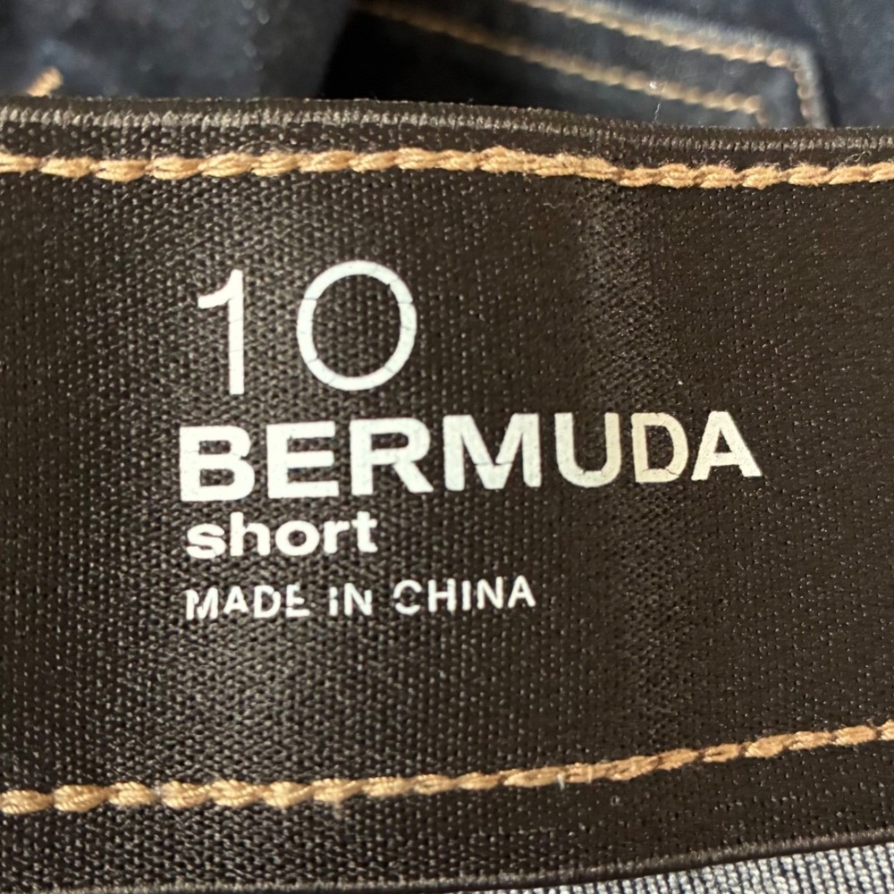 Liz Claiborne Bermuda Shorts Dark Wash Denim Stretch Sz 10 Casual Minimalist - Picture 4 of 8